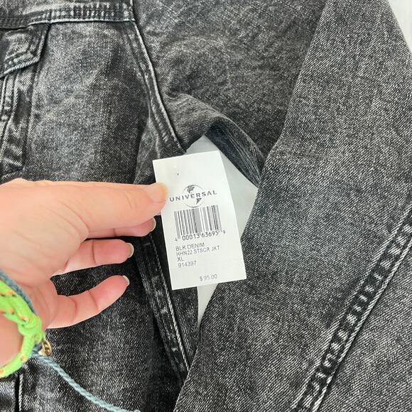 NWT Universal Studios Halloween Horror Nights 2022 Studio Screamers Jean Jacket - Picture 9 of 16